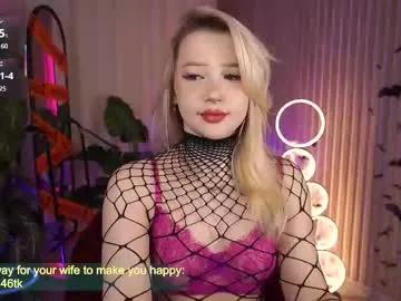 Freechat laurawifeness on Chaturbate
