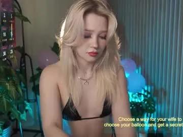 Freechat laurawifeness on Chaturbate