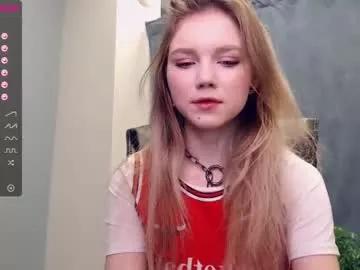 Freechat lessysweety on Chaturbate