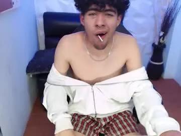 Freechat liil_boy on Chaturbate