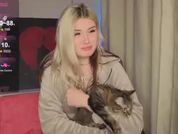 Freechat lilhornyprincess on Chaturbate