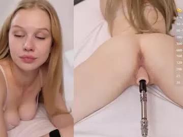 Freechat lovebabyblush on Chaturbate