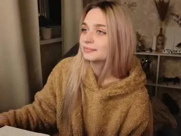 Freechat lucysbrain on Chaturbate