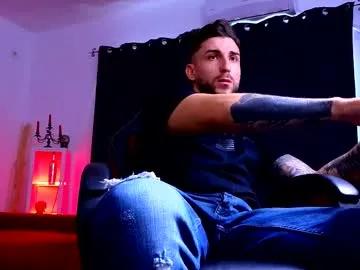 Freechat mightyaaron on Chaturbate