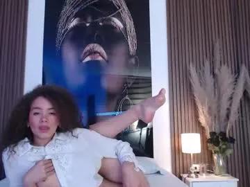 Freechat miticabrennet on Chaturbate