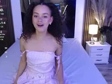 Freechat miticabrennet on Chaturbate