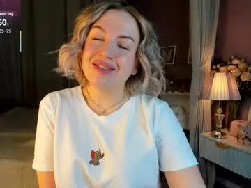 nikki_kai — GOAL: Stroke pussy [204 tokens remaining]  full naked and masturbation  #milf  #daddy #blonde #petite #shy #skinny #lush