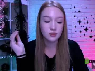 Freechat playful_sophie on Chaturbate
