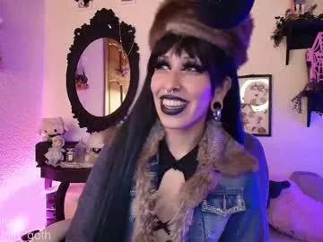 Freechat posigore on Chaturbate