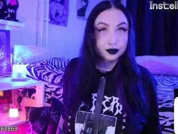 Freechat razor_claw on Chaturbate
