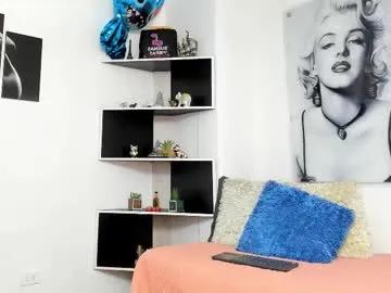 seelena_f — GOAL: Topples 5 min [85 tokens remaining] Welcome to my room! #feet #ebony #squirt #latina #cum