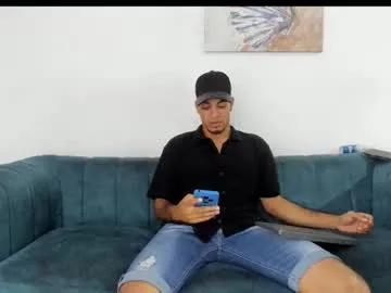 Freechat straight__friends on Chaturbate