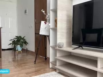 Freechat sweet_littleee on Chaturbate