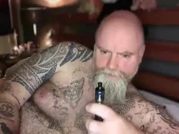 Freechat tattooeddilf01 on Chaturbate