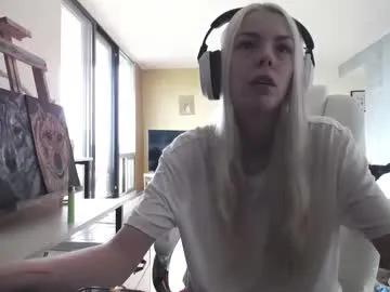 Freechat tinykylie on Chaturbate