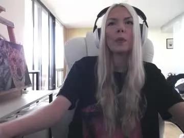 Freechat tinykylie on Chaturbate