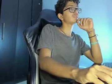 Freechat tylerwhiite_ on Chaturbate