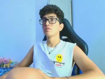 Freechat tylerwhiite_ on Chaturbate