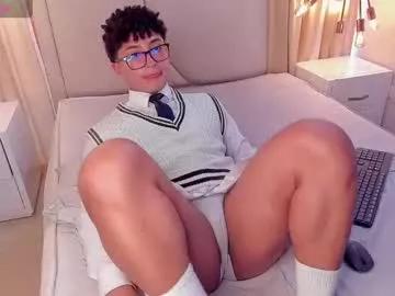 Freechat valentin0_3 on Chaturbate
