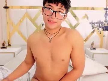 Freechat valentin0_3 on Chaturbate