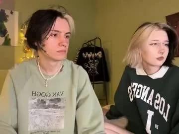 veryraretwins on Chaturbate