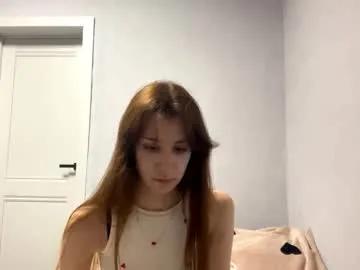wildpeachh — Goal: Spin around, show my outfit | I'm new here, I'm 18 years old, I'll be glad to have your support| #18 #Skyny #Young [35 tokens left]