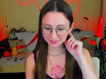 Freechat yourlovelystoryy on Chaturbate