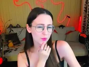 Freechat yourlovelystoryy on Chaturbate