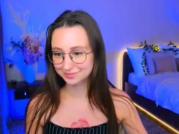Freechat yourlovelystoryy on Chaturbate