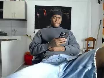 Freechat yulian_23 on Chaturbate