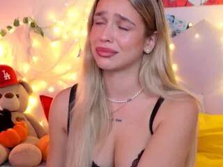 Private maci_reynolds on Flirt4Free