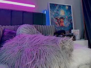 Freechat skye_rhodes on Flirt4Free