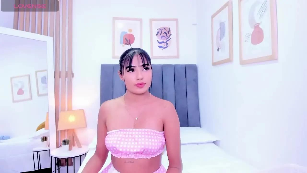 KendallSmiith on Streamray