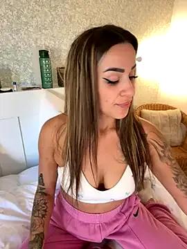 StripChat -Alisa is Freechat -Alisa — Don't be shy & play with me