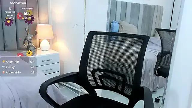 Freechat _shaiira on StripChat