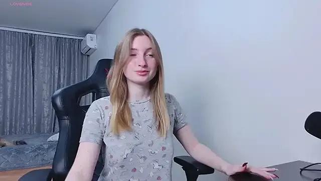 Freechat _whiteprincess on StripChat