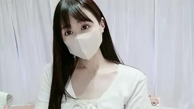 aaanyan on StripChat 