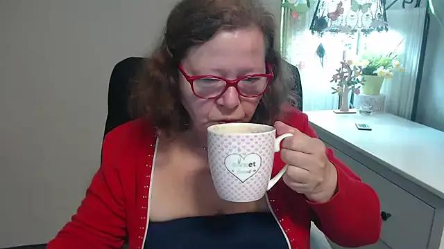 Freechat Adelewildx on StripChat