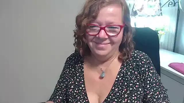 Freechat Adelewildx on StripChat