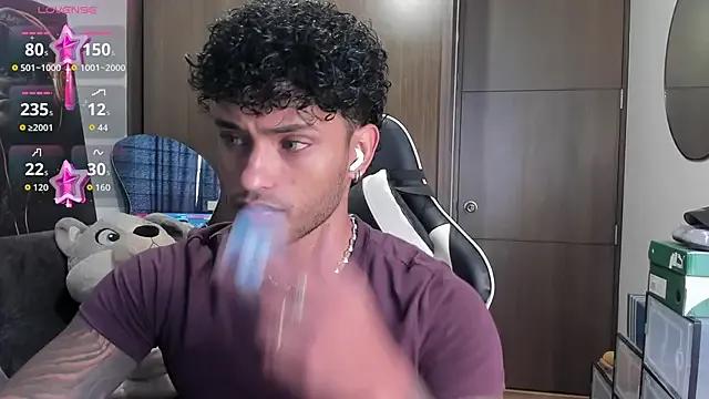 Alessandro_Vanni — OIL MY COCK CLOSE TO CAM