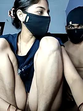 Amzing-Couple — Lip kiss