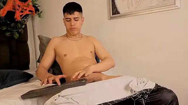 Freechat Angel_Khouri on StripChat