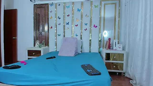 AnyelaGitanaMature — 3 minutes of dommy control