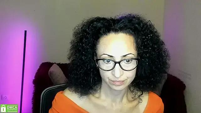 Freechat Arianasweety23 on StripChat