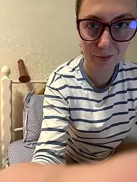 Freechat BeatriceTender on StripChat