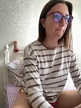 Freechat BeatriceTender on StripChat