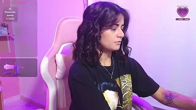 Freechat bella_thixx on StripChat