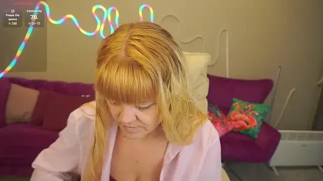 Private BellaLaPetit on StripChat