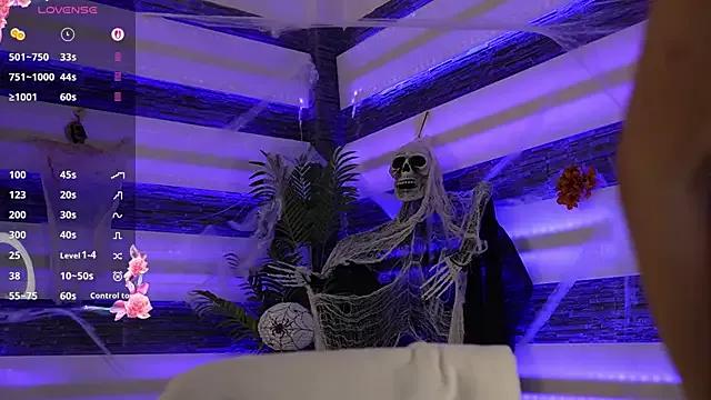 Freechat blondie_muller on StripChat