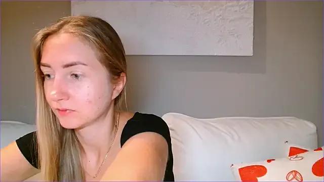 Freechat BluueSilk on StripChat